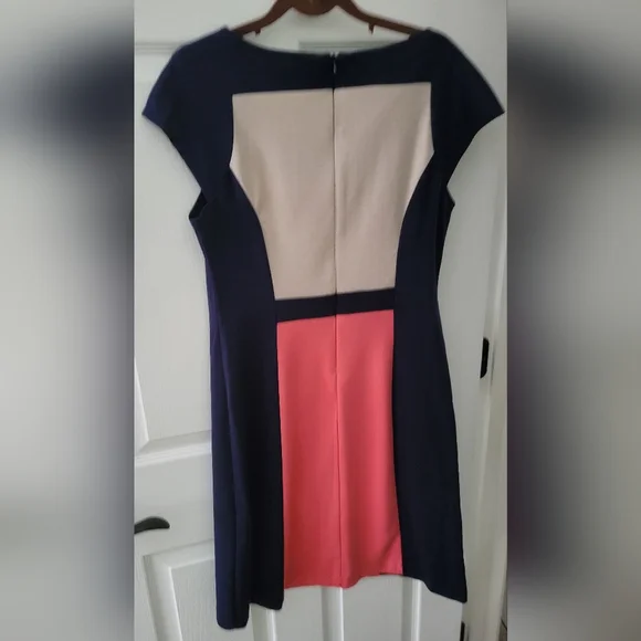 Dress barn color block dress - Picture 2 of 3